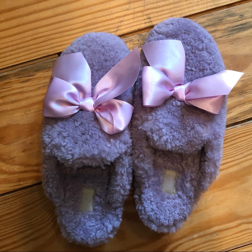 Ugh house-shoes